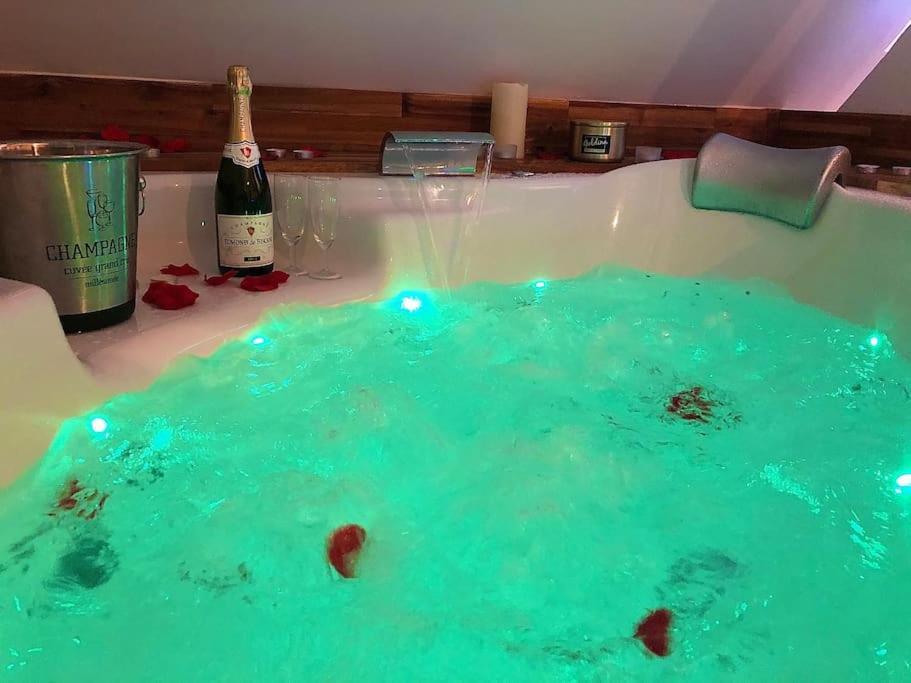 Sejour Detente Au Coeur De Macon Spa,Cine,Bouteille Offerte Extérieur photo