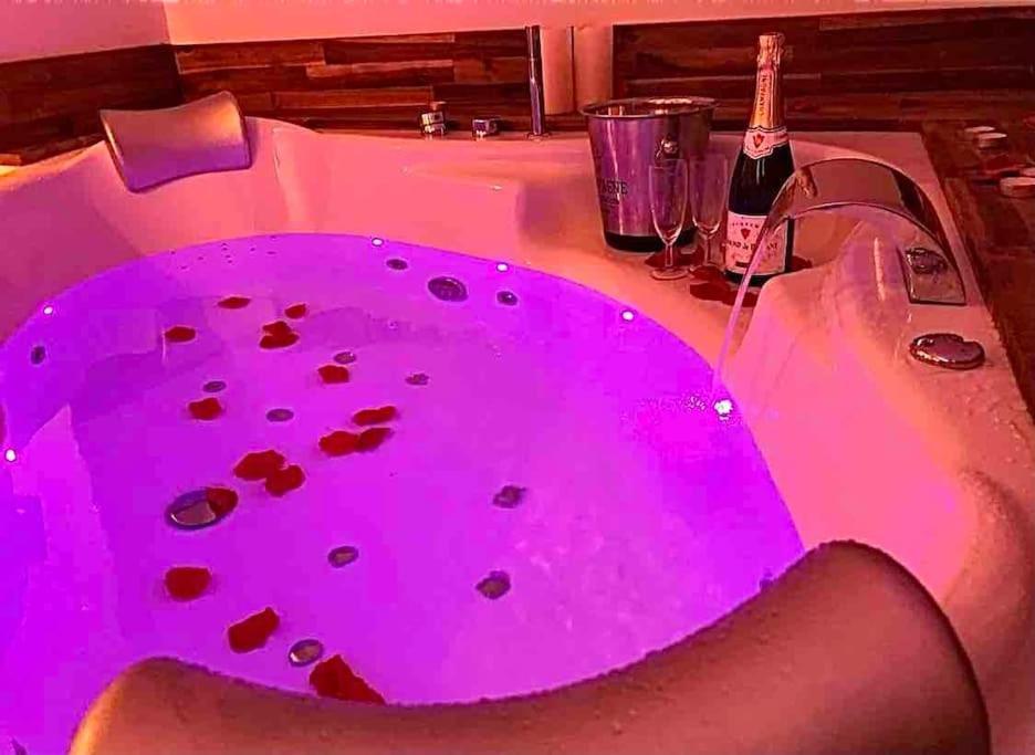 Sejour Detente Au Coeur De Macon Spa,Cine,Bouteille Offerte Extérieur photo