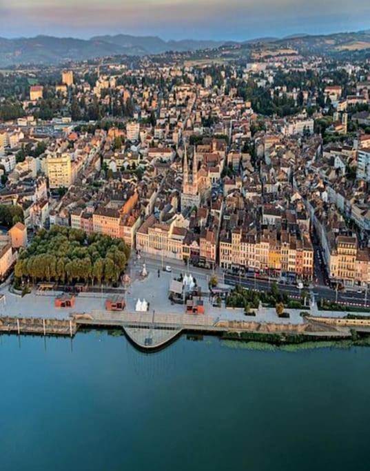 Appartement Sejour Detente Au Coeur De Macon Avec Spa Et Bouteille Offerte Extérieur photo