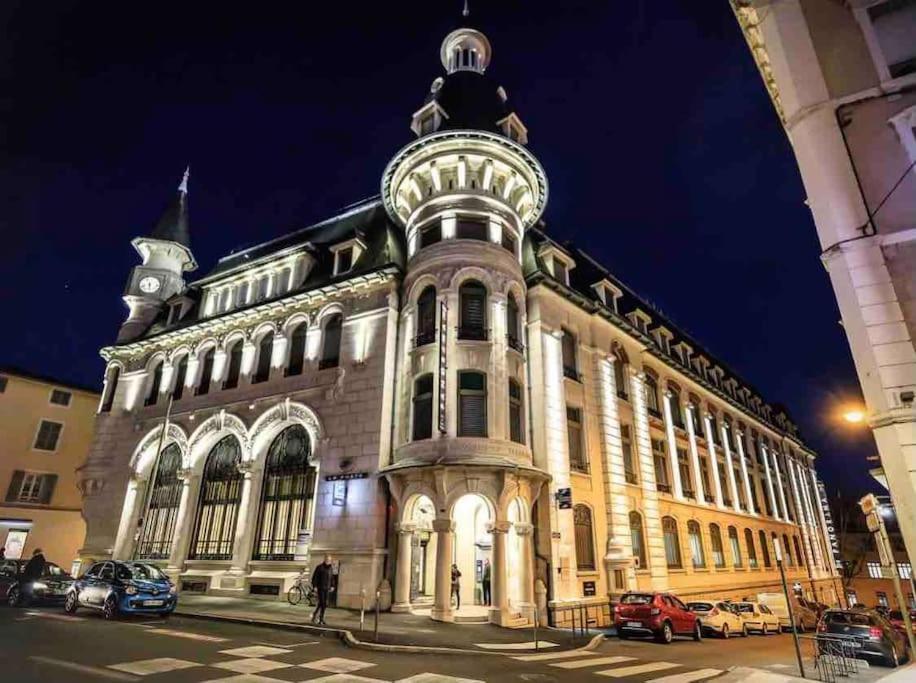 Appartement Sejour Detente Au Coeur De Macon Avec Spa Et Bouteille Offerte Extérieur photo